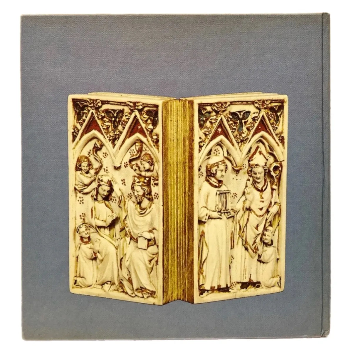 IVORY [PLEASURES AND TREASURES] (1965) by O. Beigbeder, History of Ivory Carving